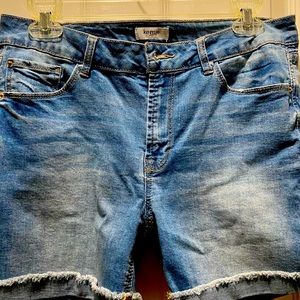 Kensie jean shorts. Size 8